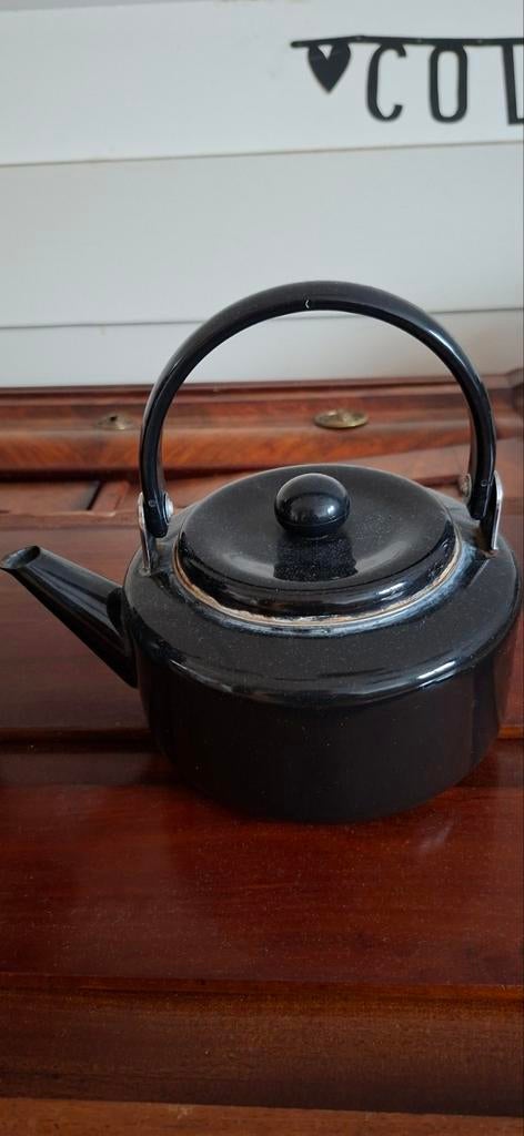 Zwarte emaille koffiepot en waterkan of theepot, Antiek en Kunst, Antiek | Emaille, Ophalen of Verzenden