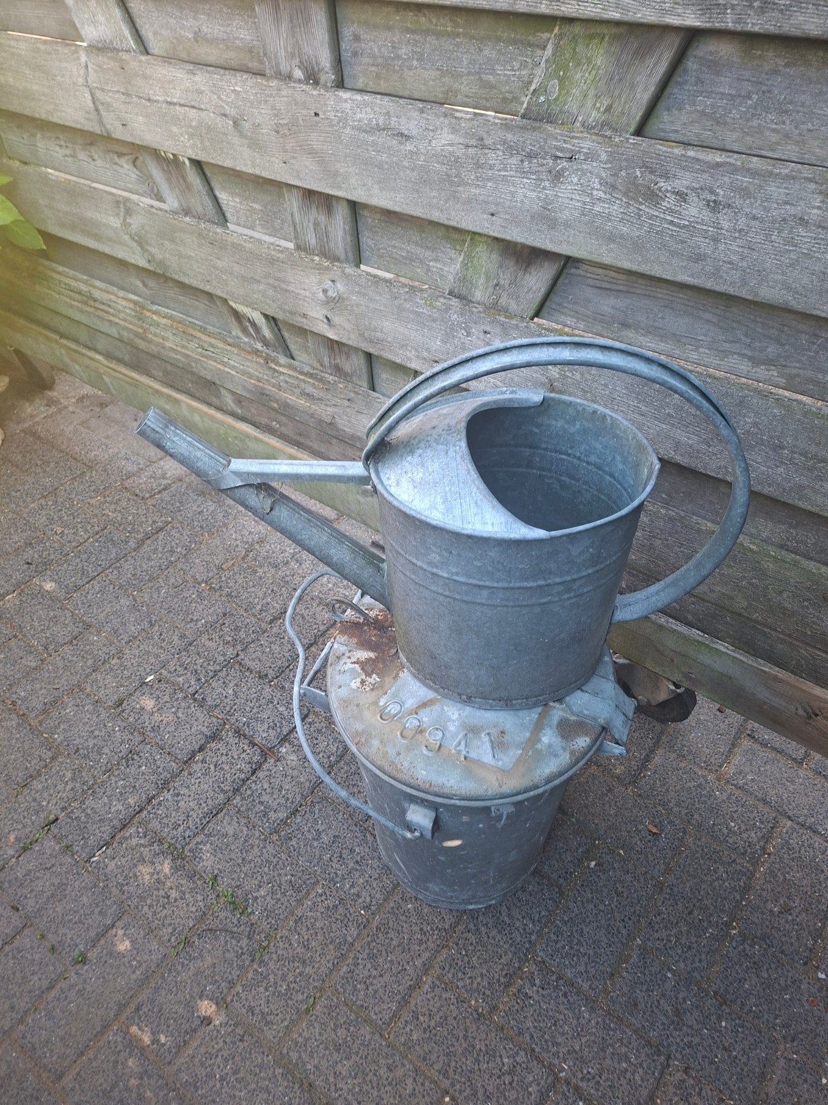 gieter en prullenbak, Tuin en Terras, Gieters, Ophalen of Verzenden, IJzer