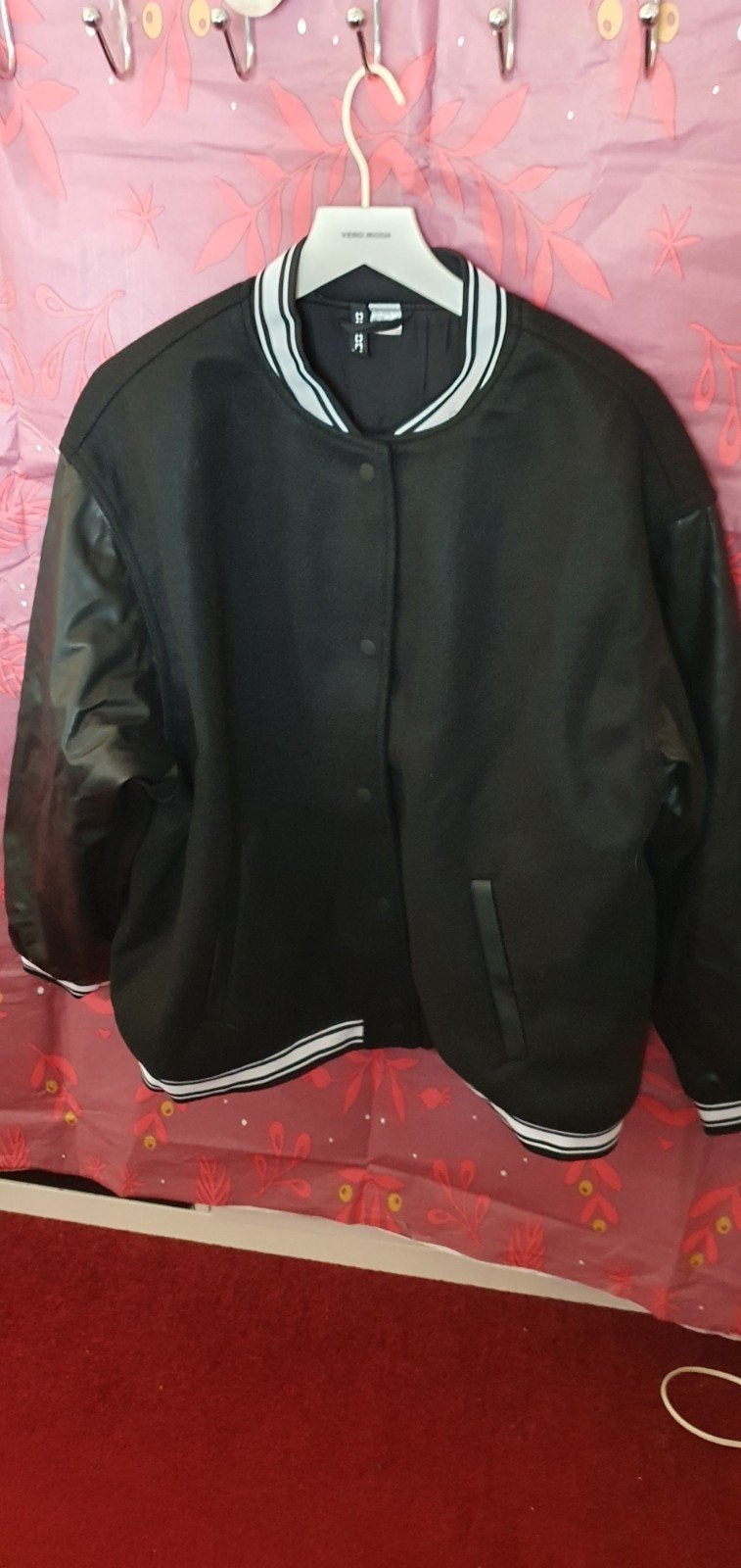 H&M Divided Varsity Jacket Zwart Maat XL Nieuw, Verzenden, Zwart, H&M Divided, Maat 46/48 (XL) of groter