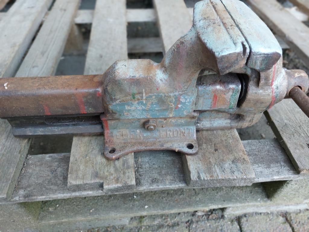 Heuer front bankschroef 125, Doe-het-zelf en Verbouw, Werkbanken, Ophalen, Gebruikt, 120 tot 170 cm, Bankschroef