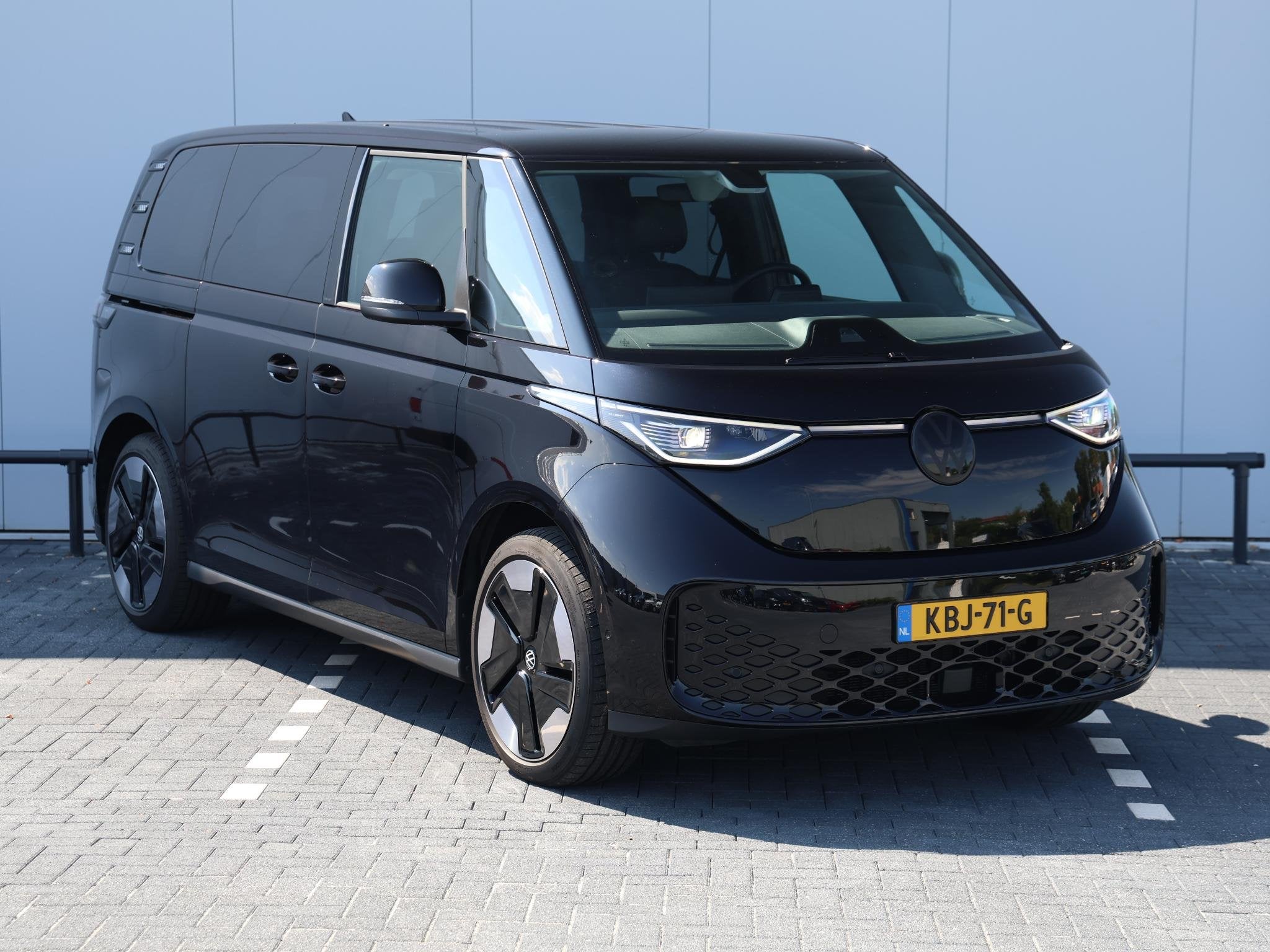 Volkswagen ID. Buzz Pro Bulli Limited Edition 79 kWh | Ergo, Automaat, Zwart, 458 km, 79 kWh