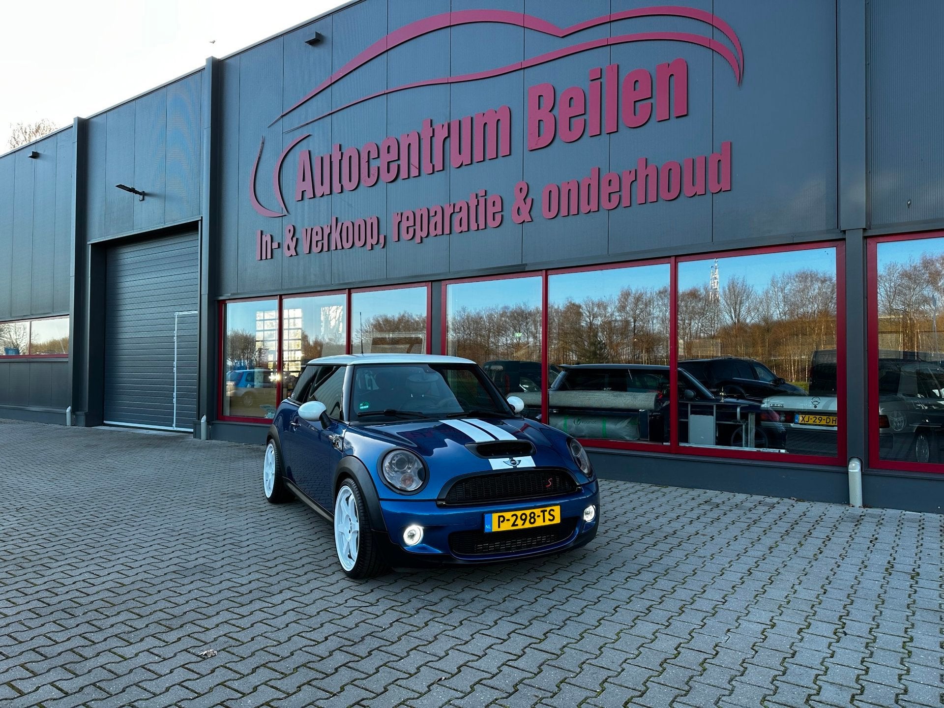 Mini Mini 1.6 Cooper S / Led / Xenon / / Leer / Nieuwe APK /, Auto's, Mini, Voorwielaandrijving, Gebruikt, 4 cilinders, 49 €/maand