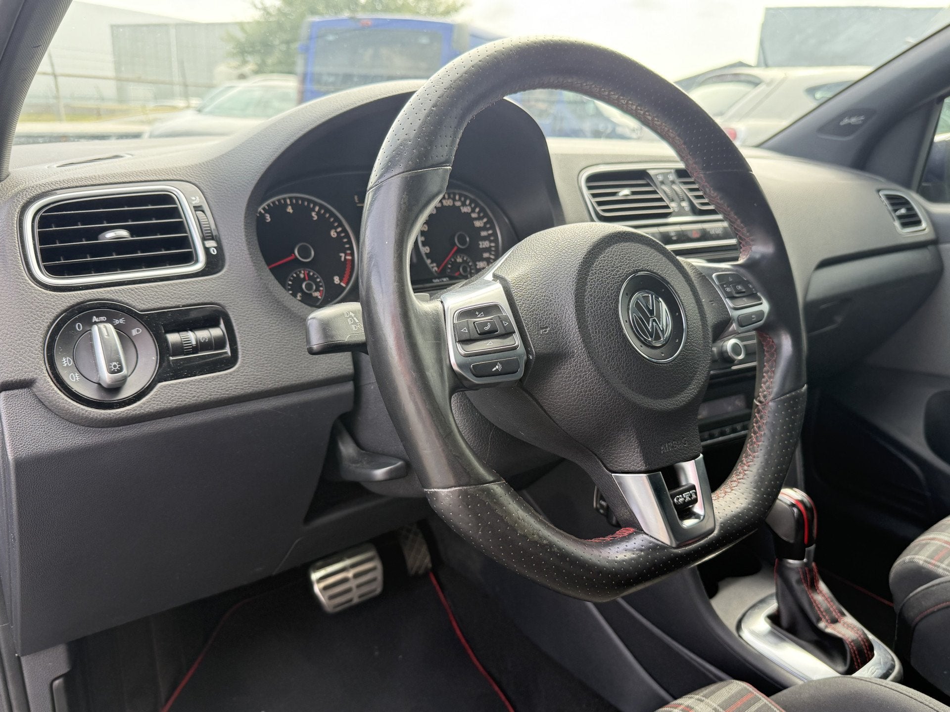 Volkswagen Polo BWJ 2015 1.4 TSI 180 PK GTI PANORAMA | CLIMA, Parkeersensor, Euro 6, 4 cilinders, 630 kg
