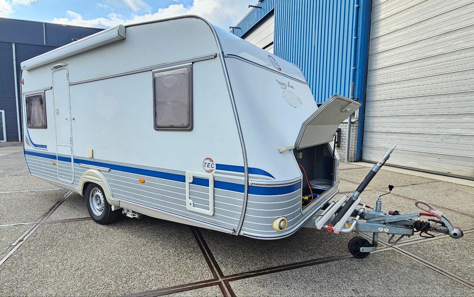 Foto 4 van T.E.C. Travel King 490 K1 | 2003 | Mover | Omnistor Cassette