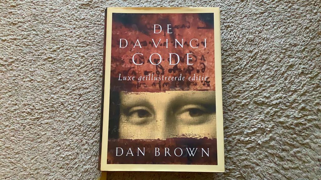 Dan Brown, De Da Vinci code. Luxe geïllustreerde editie, Boeken, Ophalen of Verzenden, Zo goed als nieuw, Nederland, Dan Brown