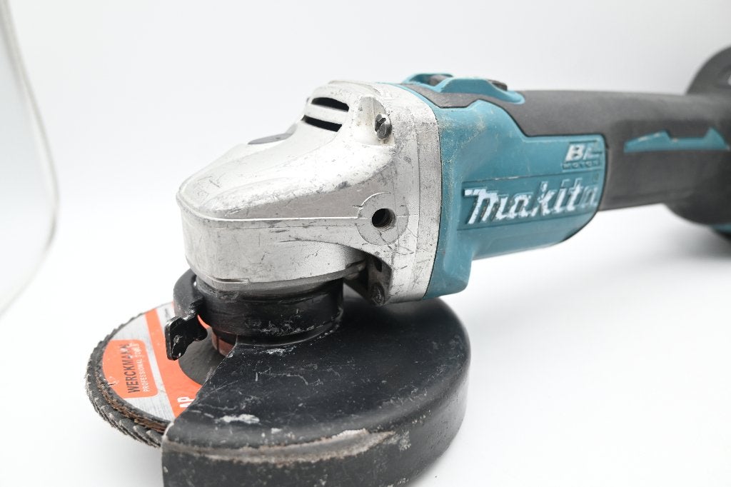 Makita DGA 504 + 1 Accu 18V + oplader haakse Slijptol, Doe-het-zelf en Verbouw, Gereedschap | Slijpmachines, Gebruikt, Haakse handslijpmachine