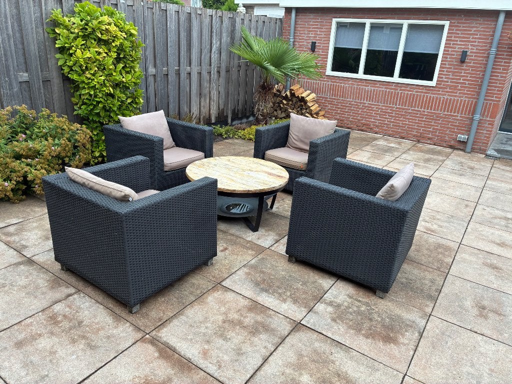 Loungestoelen, eventueel met tafel, Ophalen, 4 zitplaatsen, Gebruikt, Bijzettafel