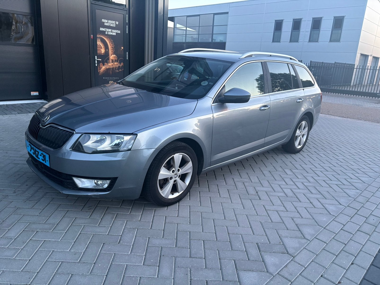 Skoda Octavia 1.6 TDI 77KW Combi Dsg-7 2013 Grijs, Stof, Start-stop-systeem, Zwart, 4 cilinders