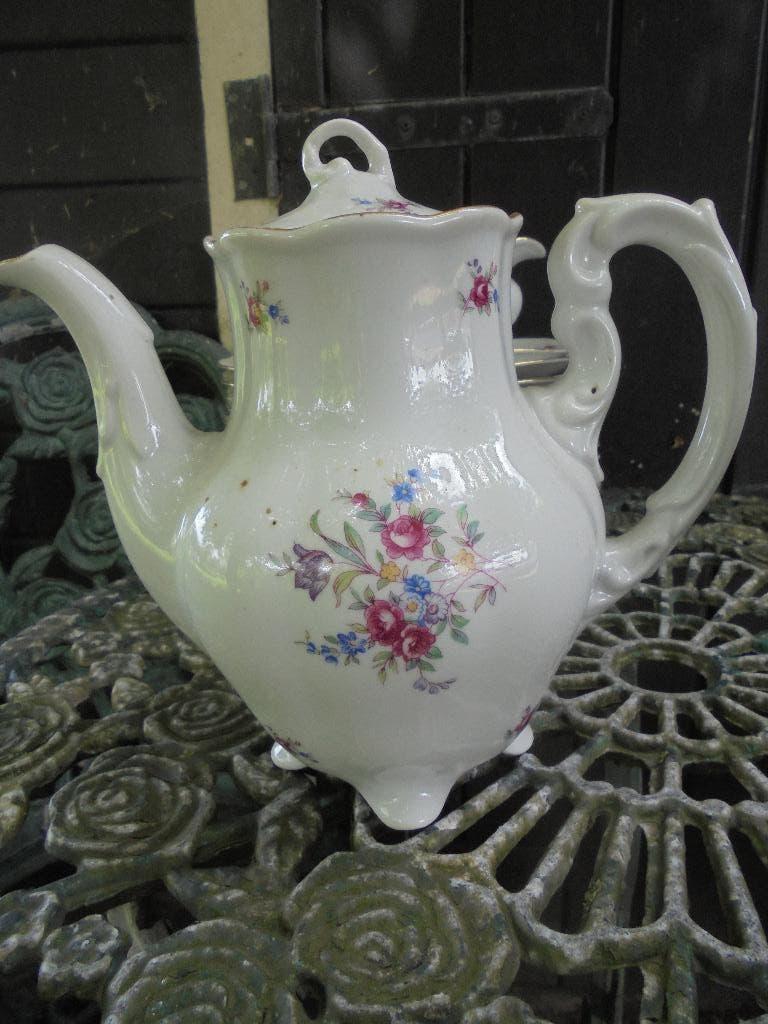 Koffiepot Jarolina bloemboeket roze roosjes / paarse bloem, Ophalen of Verzenden