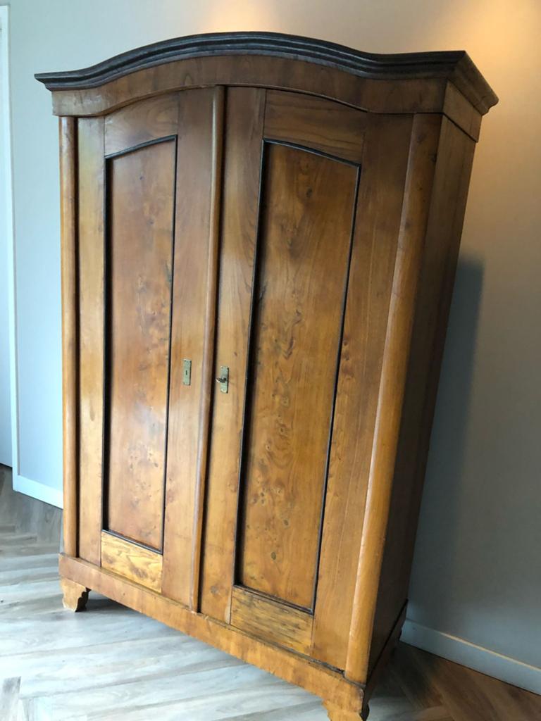 Mahonie kleurige kast, Antiek en Kunst, Antiek | Meubels | Kasten, Ophalen of Verzenden