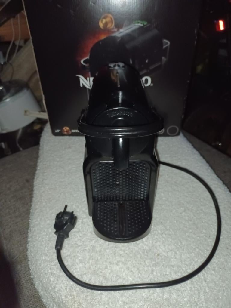 Nespresso Essenza Mini, Witgoed en Apparatuur, Koffiezetapparaten, Espresso apparaat, Ophalen of Verzenden, Zo goed als nieuw