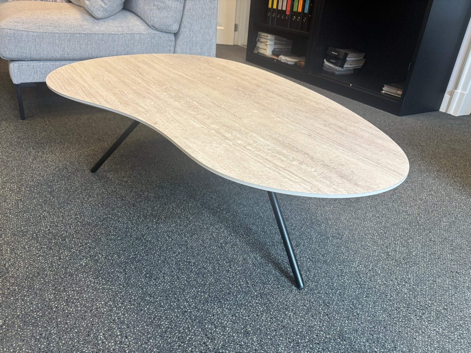 NIEUWE salontafel Cloudy Bree’s new world, Ophalen, Kunststof, 100 tot 150 cm, Design