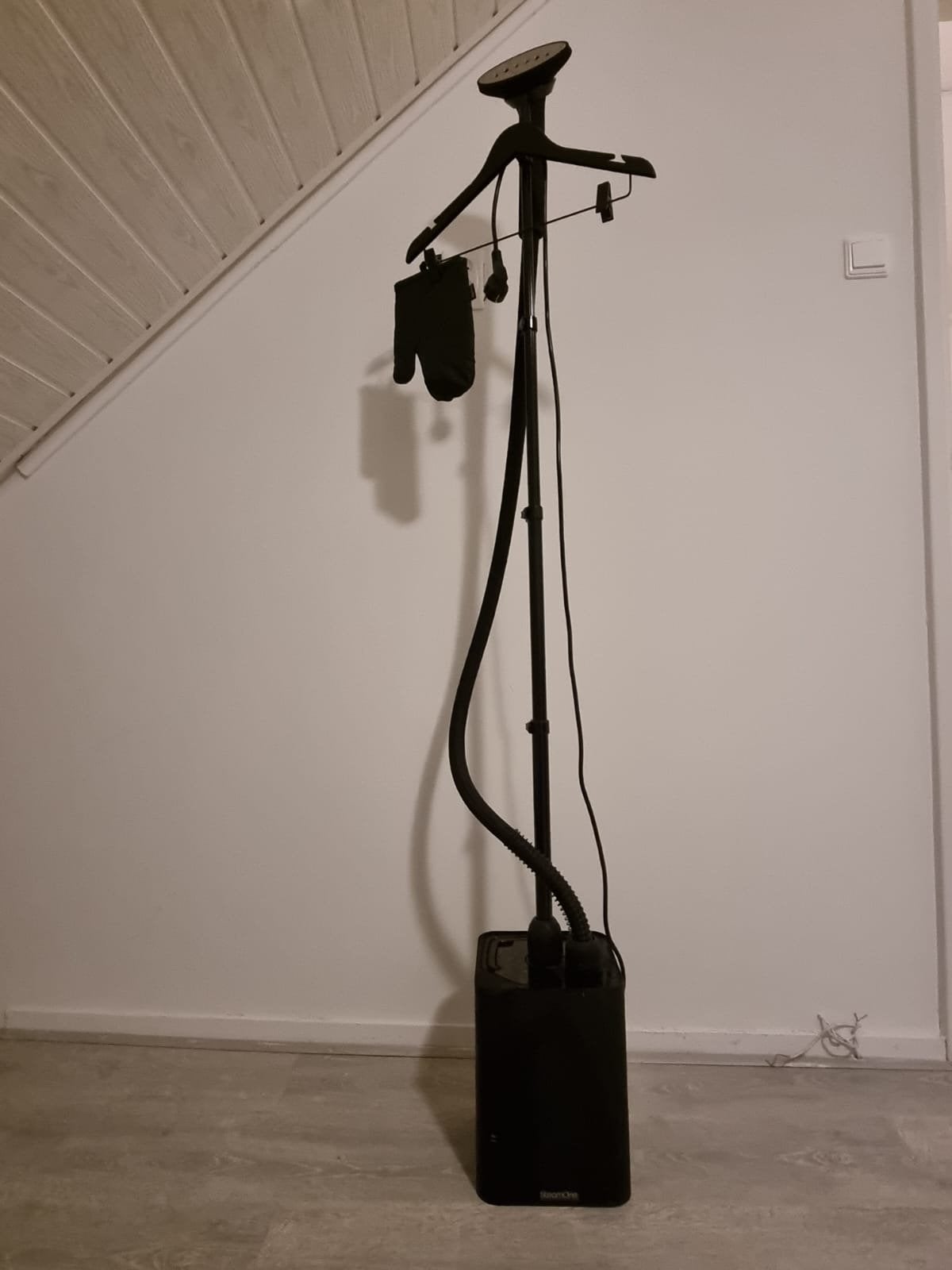 SteamOne Kledingstomer - Zwart, Ophalen of Verzenden, Zo goed als nieuw, Kledingstomer