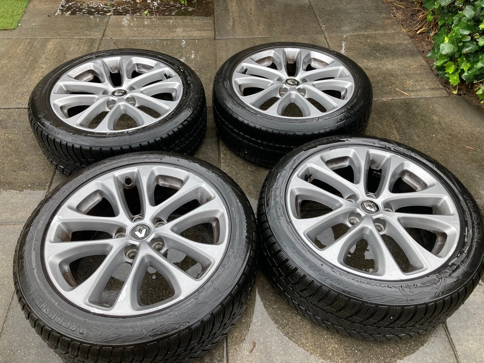 17inch velg en band  en een setje 15inch stale velgen, Auto-onderdelen, Banden en Velgen, 19 inch, Banden en Velgen, 225 mm, Winterbanden