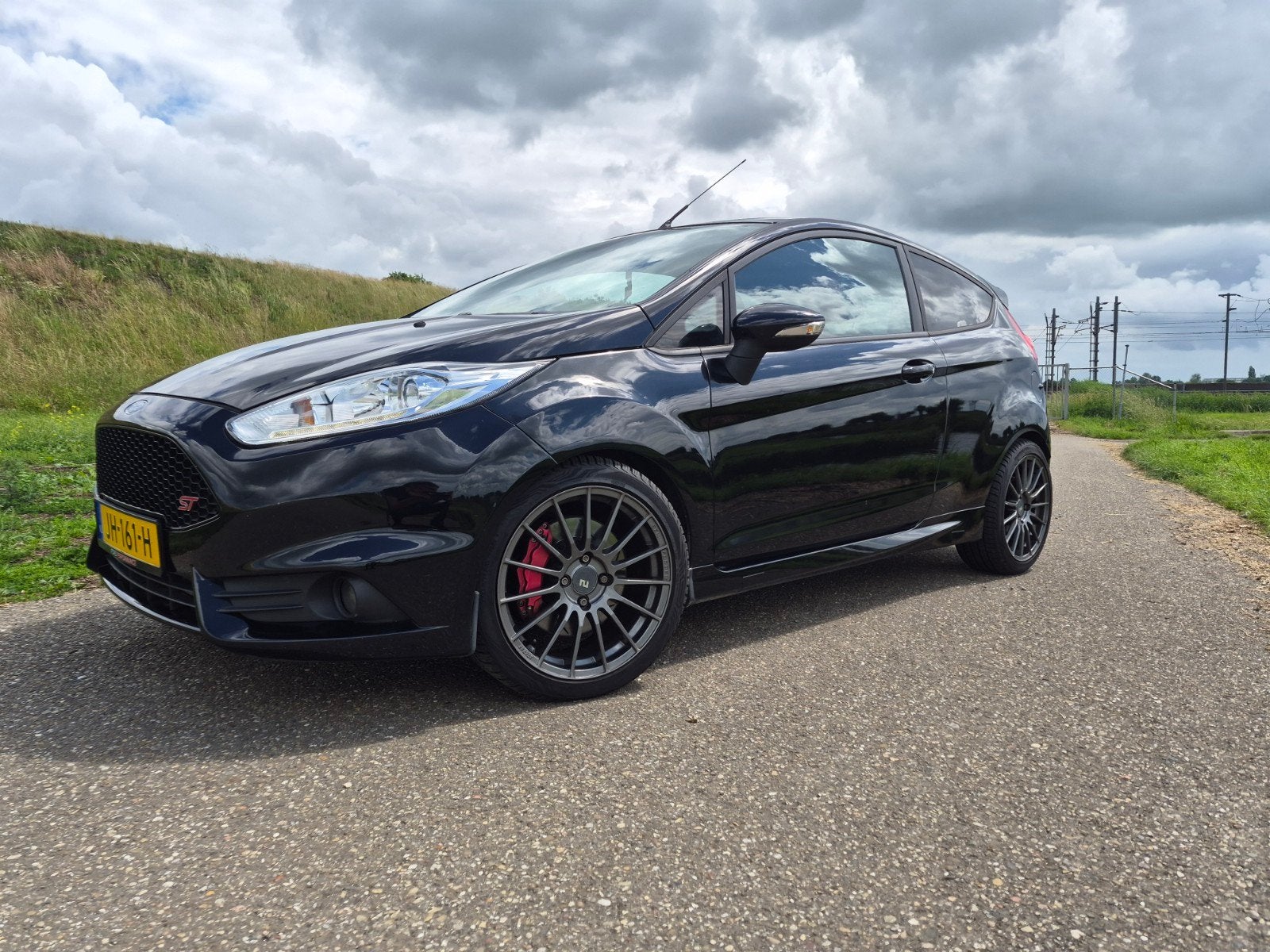 Ford Fiesta ST Stage 2 REVO NIEUWE APK | €9.400+ aan fact, Voorwielaandrijving, 1596 cc, 1063 kg, 4 cilinders