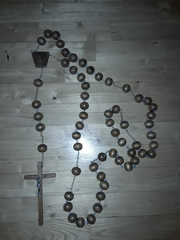 Oude lange houten rozenkrans, Ophalen of Verzenden, Gebruikt, Christendom | Katholiek