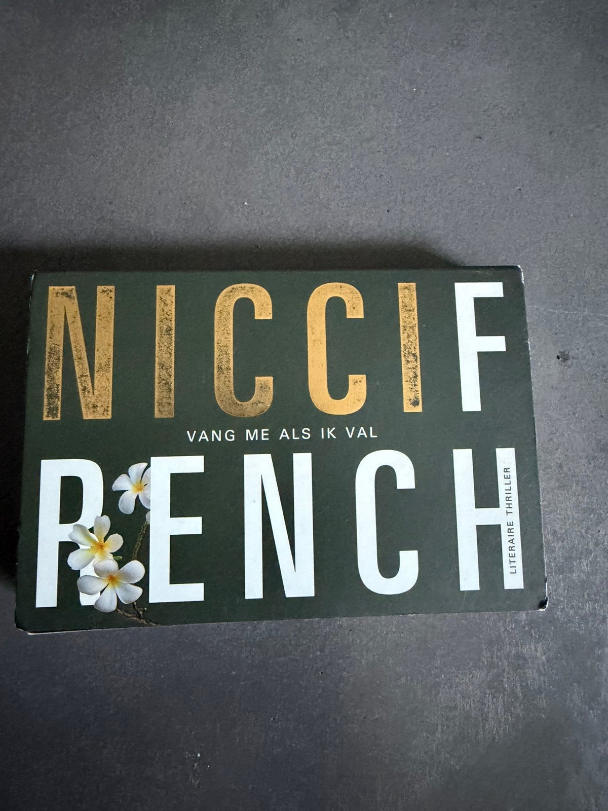 Een dwarsligger niccif pench, Ophalen of Verzenden, Zo goed als nieuw