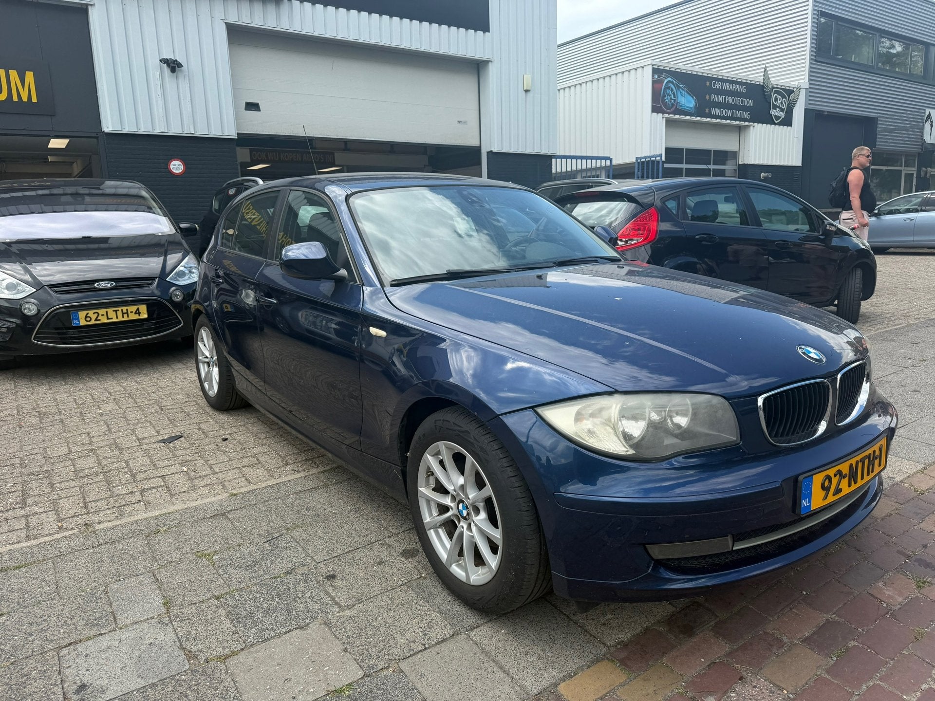 BMW 1-serie 118i Business Line LET OP KOPPAKKING DEFECT, 1-Serie, Euro 5, Achterwielaandrijving, Blauw