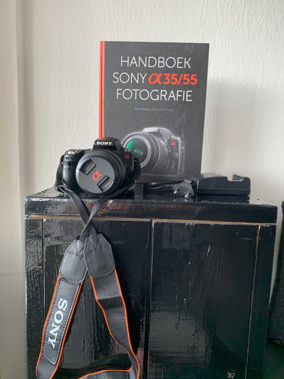 Sony Alpha A35 Spiegelreflexcamera met Handboek, Spiegelreflex, Beeldstabilisatie, Ophalen of Verzenden, Zo goed als nieuw