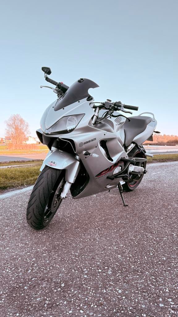 Volledig straatlegale stuntmotor - Honda CBR 600F, Motoren, Motoren | Honda, Sportuitlaat, 4 cilinders, Motorrijbewijs A, Gebruikt