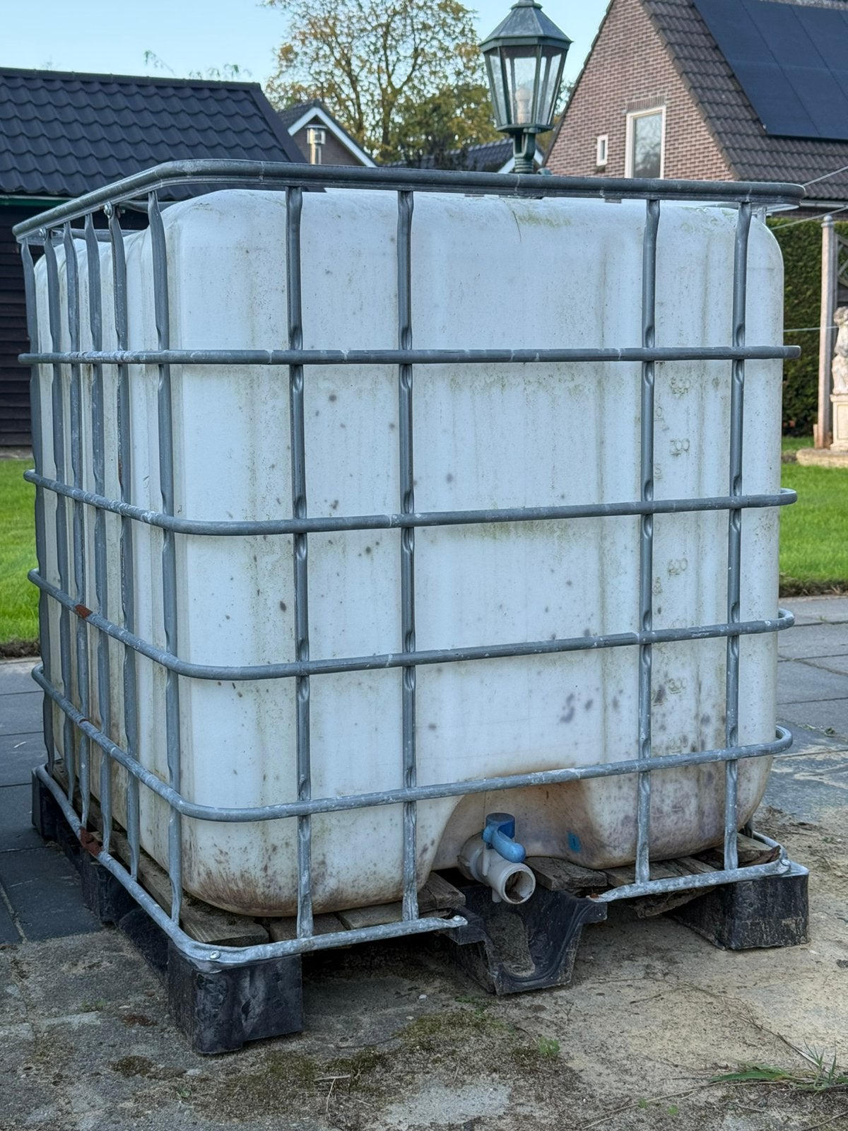 IBC watertank 1000 liter met kraan en pallet, Ophalen, Kunststof, Gebruikt, Met kraantje