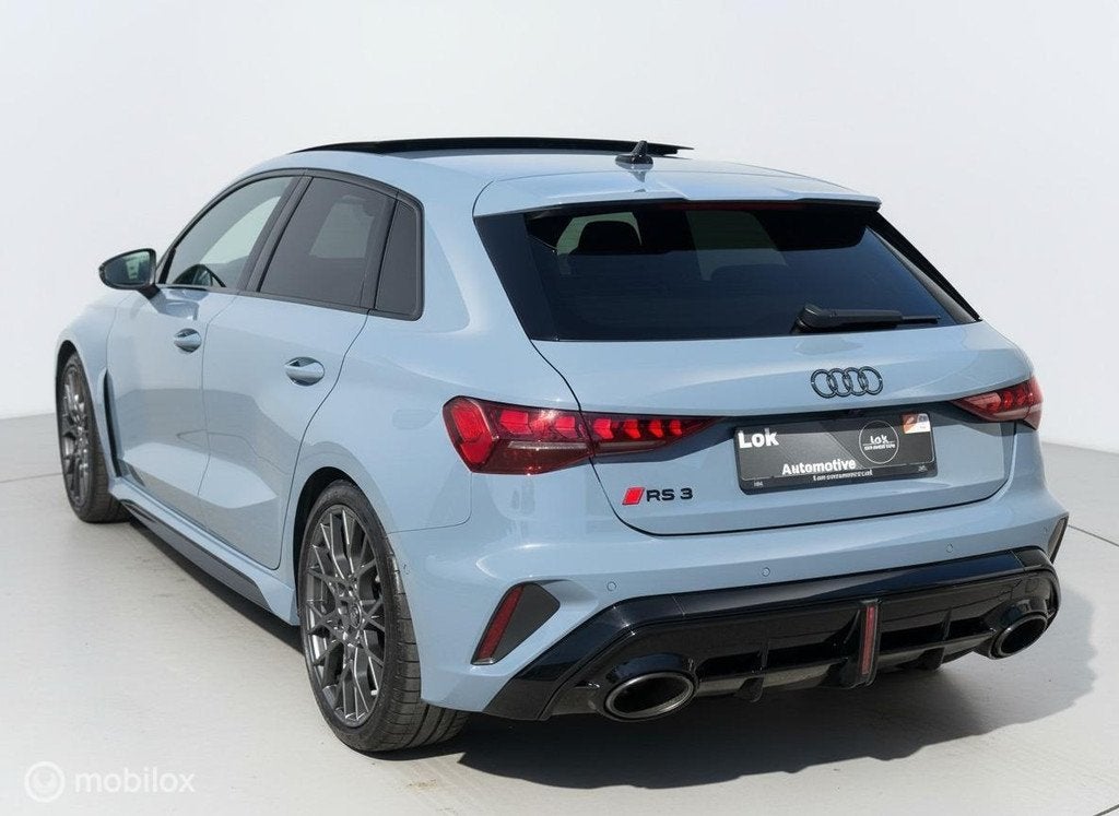 Audi RS 3 2.5 TFSI RS 3 quattro PANO|HUD|SONOS|SFEER|CARBON|, Auto's, Audi, Gebruikt, RS3, Bedrijf, Vierwielaandrijving