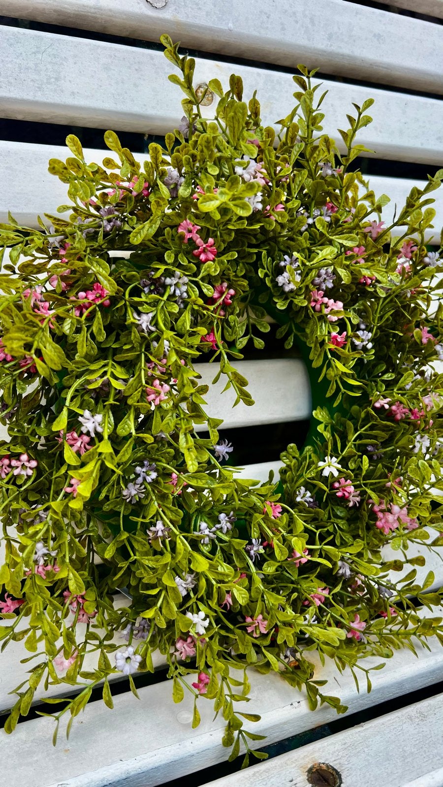 Decoratieve Krans met Groen en Roze Bloesem, Huis en Inrichting, Woonaccessoires | Kransen, 30 cm, Krans, Nieuw, Ophalen of Verzenden