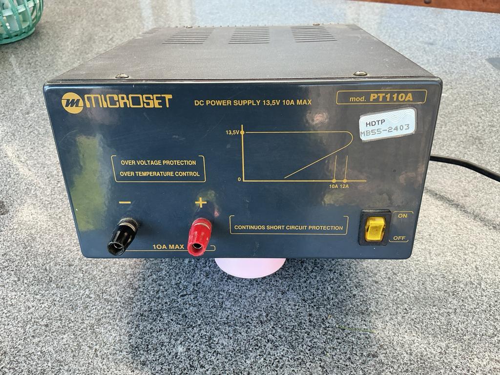 Voeding 12 v 10 amp max   Continue 7a, Telecommunicatie, Ophalen of Verzenden, Zo goed als nieuw