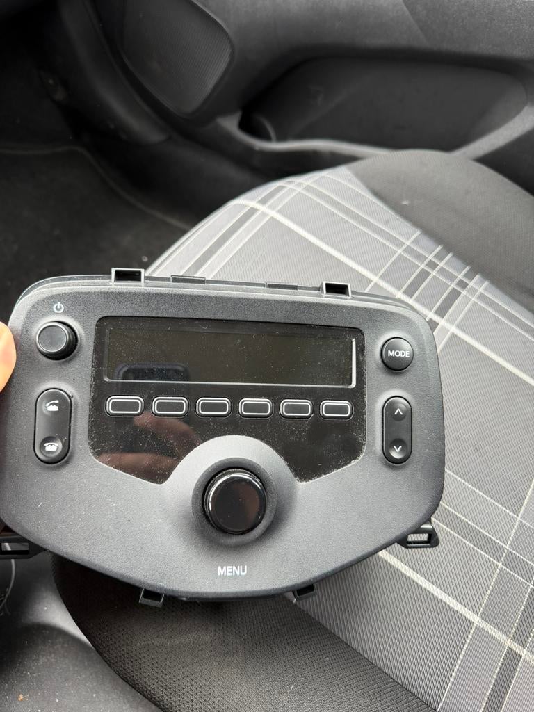 Radio voor peugeot 108, Auto diversen, Ophalen
