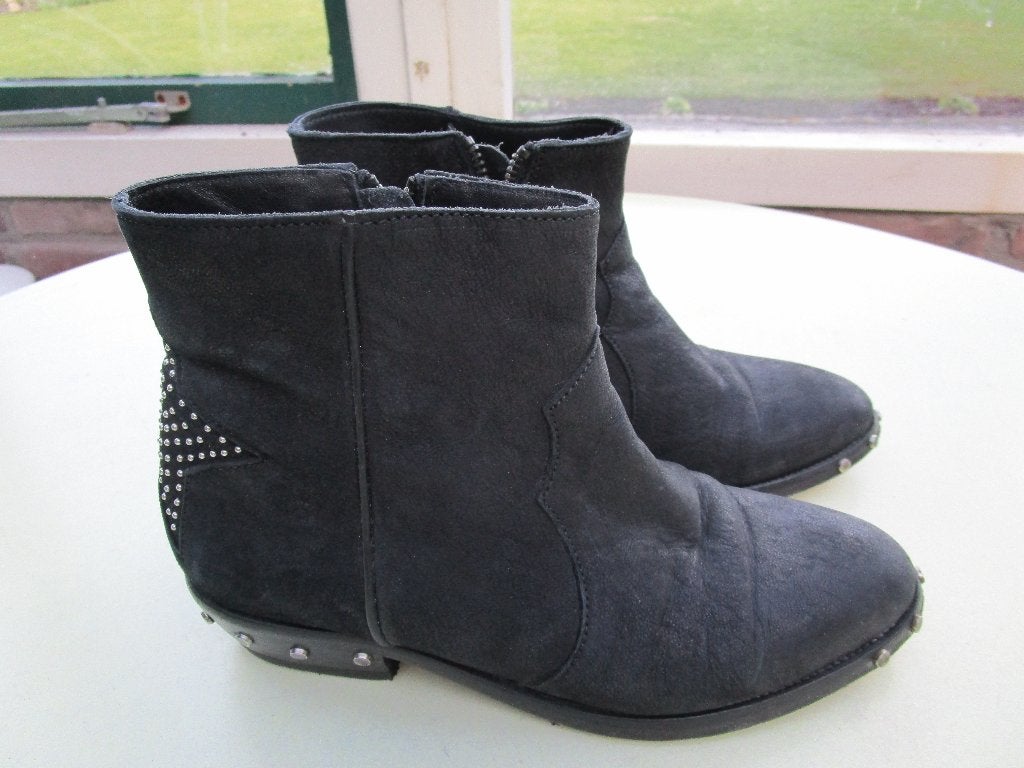 Cowboylaarsjes met stermotief, van Catarina Martins, mt. 37, Zwart, Lage of Enkellaarzen, Ophalen of Verzenden, Gedragen