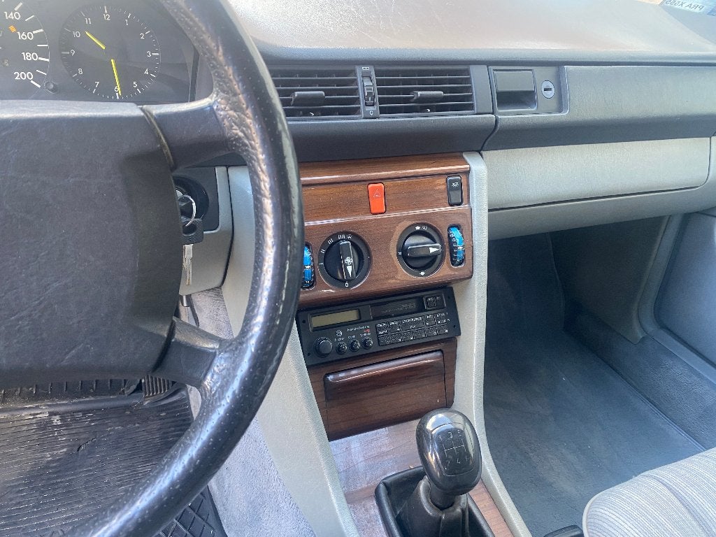 Mercedes 250D, W124, 1986 Oldtimer Belastingvrij met APK, foto 10