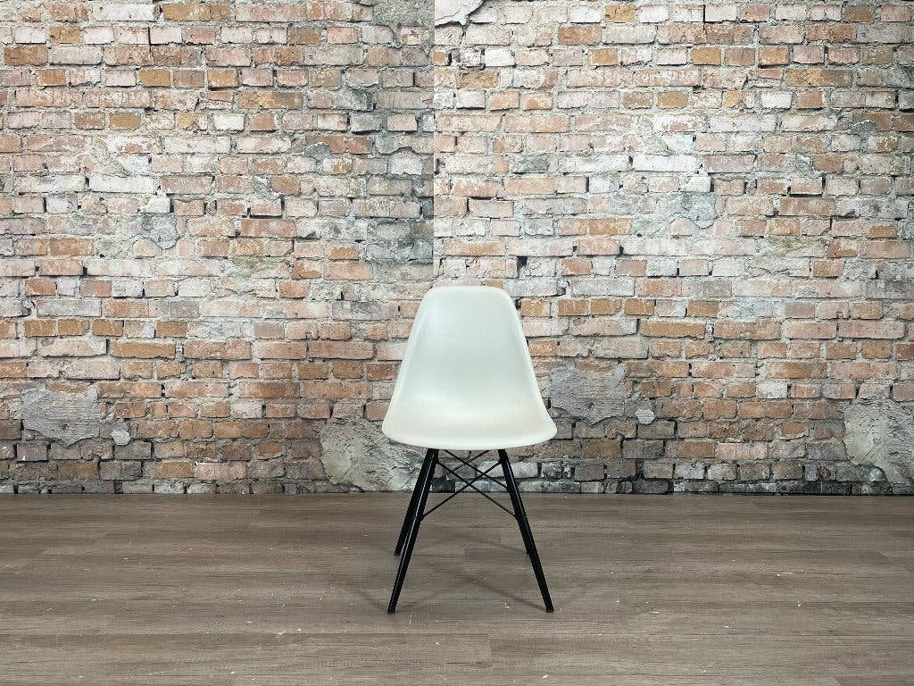Vitra DSW kiezelsteen/zwart bij TheReSales, Ophalen, Overige kleuren, Design, Hout