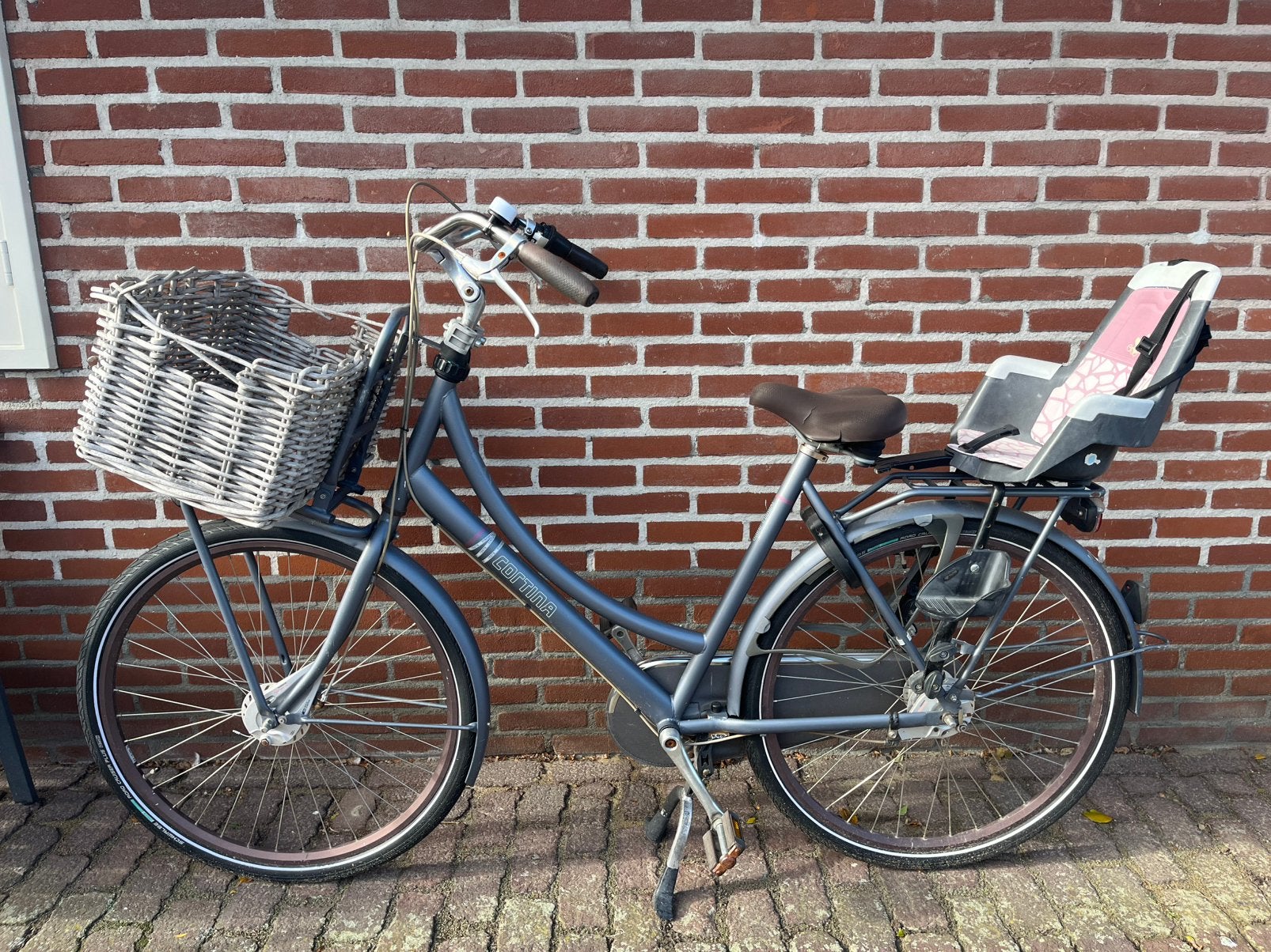 Cortina fiets met mand en (event. kinderzitje), Gebruikt, Dubbele standaard, 1 zitje, Ophalen