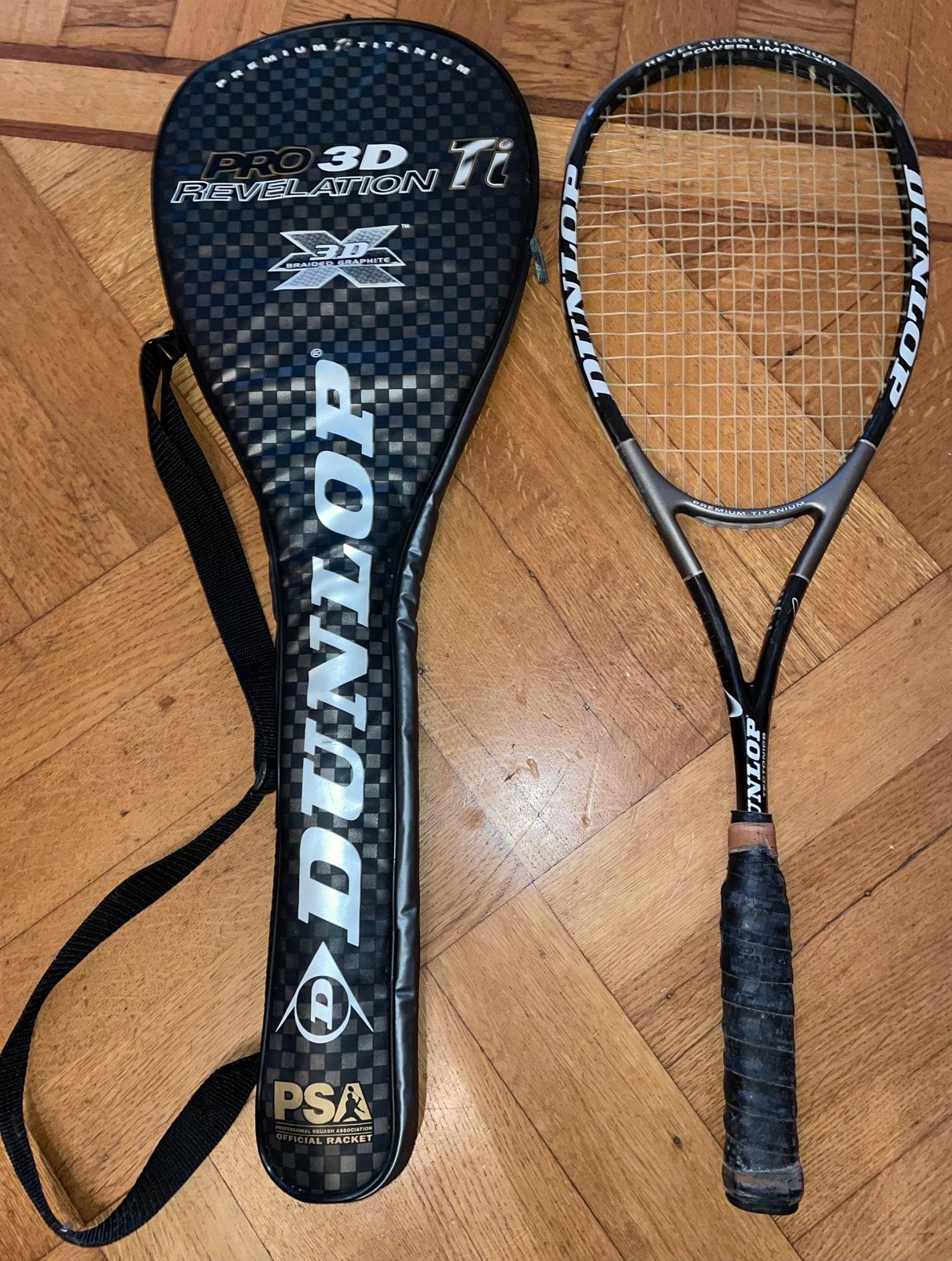 Dunlop Pro 3D Revelation Ti Squash Racket met hoes, Ophalen of Verzenden, Zo goed als nieuw, Met hoes