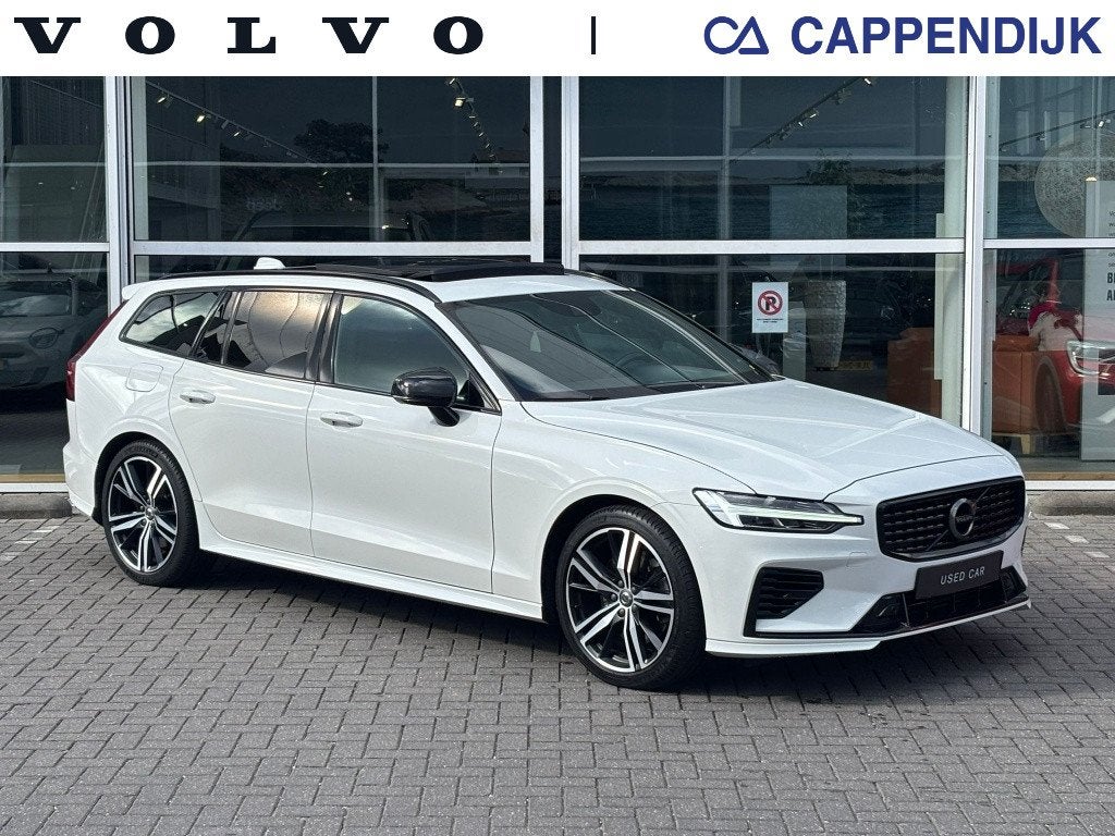 Volvo V60 T8 405PK Recharge R-Design| Pano| Trekhaak| Camera, Gebruikt, 1972 kg, Wit, 420 min