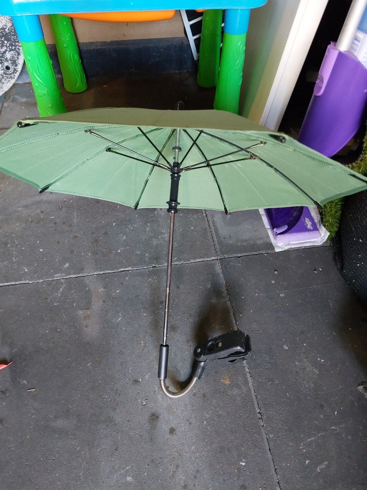 Groene paraplu met flexibele houder, Ophalen of Verzenden, Gebruikt, Groen