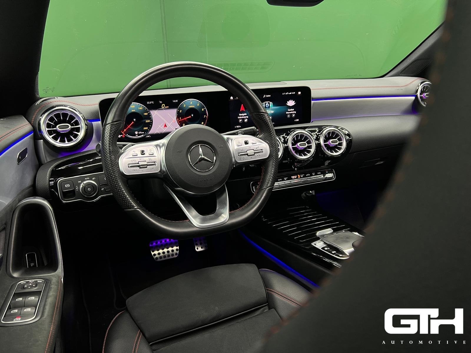 Mercedes CLA-klasse 180 AMG Camera | Keyless | Lane | Sfeer, CLA, 136 pk, 4 cilinders, Zwart