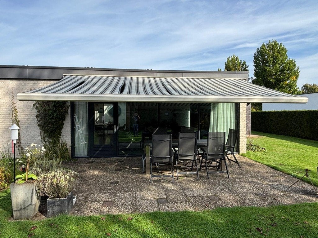Zonnescherm Knikarmscherm 6,5m breed, 3,5m uitval, Tuin en Terras, Ophalen, Gebruikt, 450 cm of meer, Elektrisch
