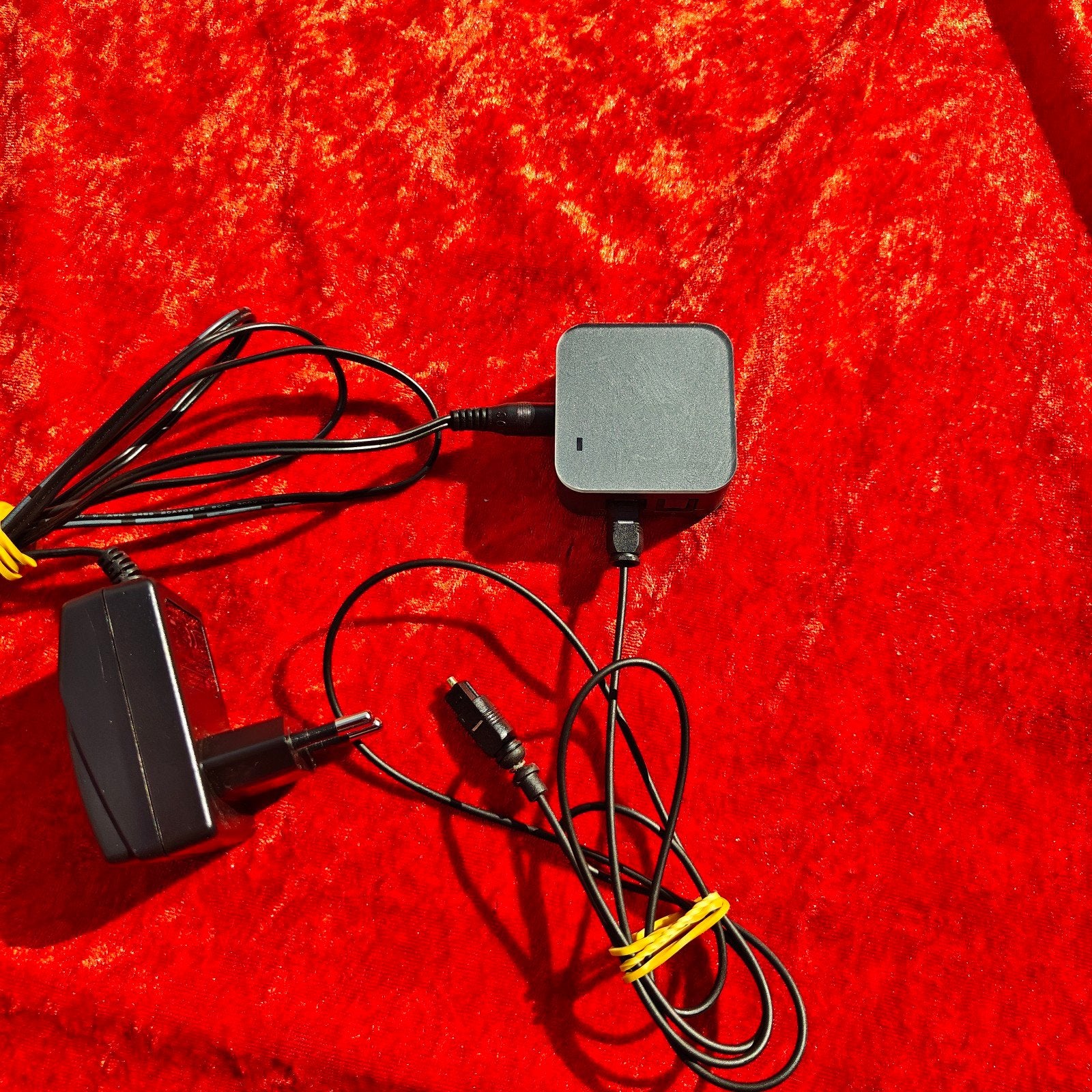 Marmitek TS 12 splitter optisch, Ophalen of Verzenden, Minder dan 2 meter, Optische kabel