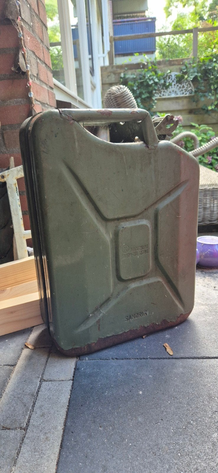 Oude leger jerrycan - alleen ophalen, Antiek en Kunst, Curiosa en Brocante, Ophalen