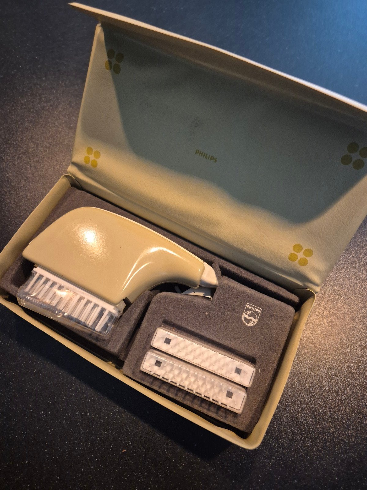 Vintage Philips kledingborstelset in originele doos, Ophalen of Verzenden