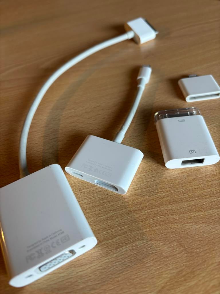 Apple adapters en kabels voor oudere apparaten, Ophalen of Verzenden, Gebruikt, Minder dan 2 meter, Overige kabels