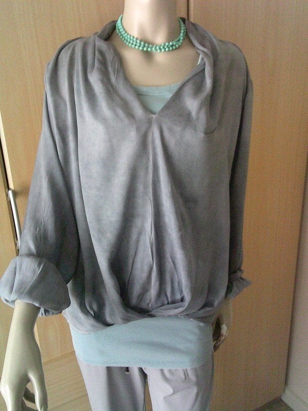 TRANSFER grijze top van 70% zijde M/L, Kleding | Dames, Maat 38/40 (M), Verzenden, Lange mouw, Grijs