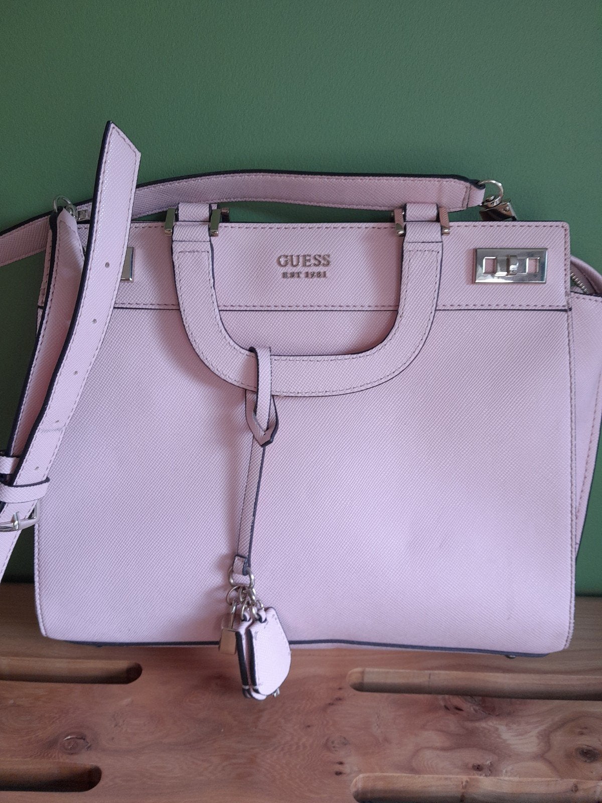 Guess handtas - Roze, Ophalen of Verzenden, Zo goed als nieuw, Roze, Handtas