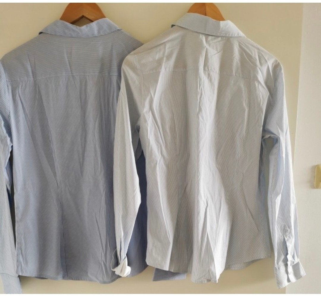 Twee bijna dezelfde lichtblauwe gestreepte blouses Esprit., Ophalen of Verzenden, Zo goed als nieuw, Maat 42/44 (L), Blauw
