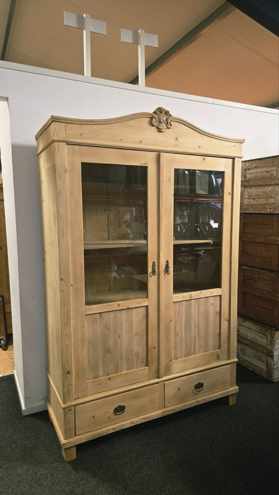 Antieke Grenen Houten Vitrinekast uit voorraad leverbaar, Huis en Inrichting, 100 tot 150 cm, 200 cm of meer, Met lade(s), Ophalen of Verzenden