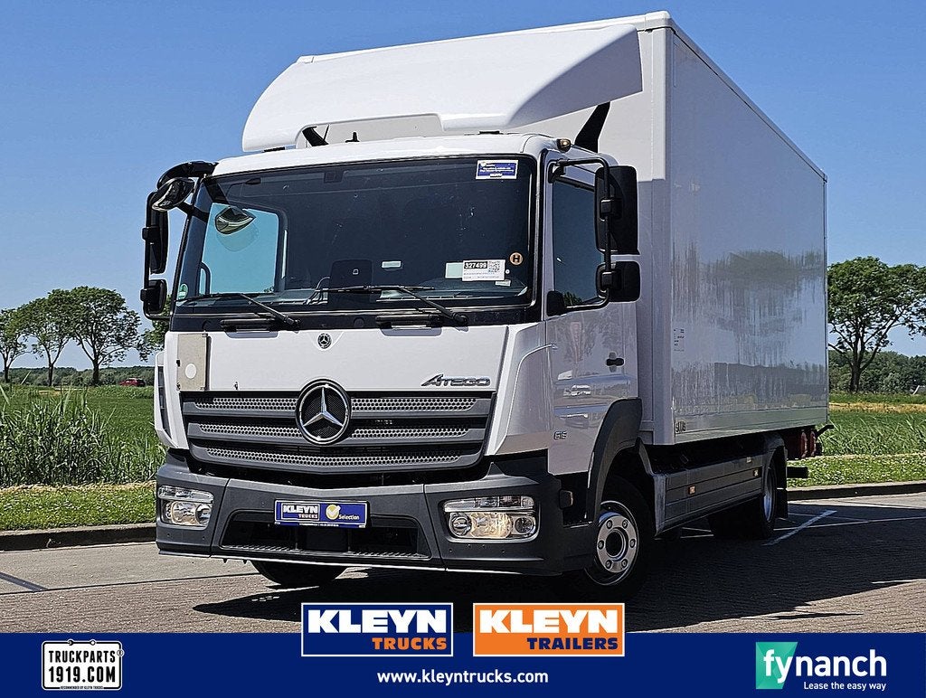 MERCEDES-BENZ ATEGO 818 lift 3 seats airco, Auto's, Vrachtwagens, Bedrijf, Te koop, ABS, Airconditioning, Bluetooth, Centrale vergrendeling