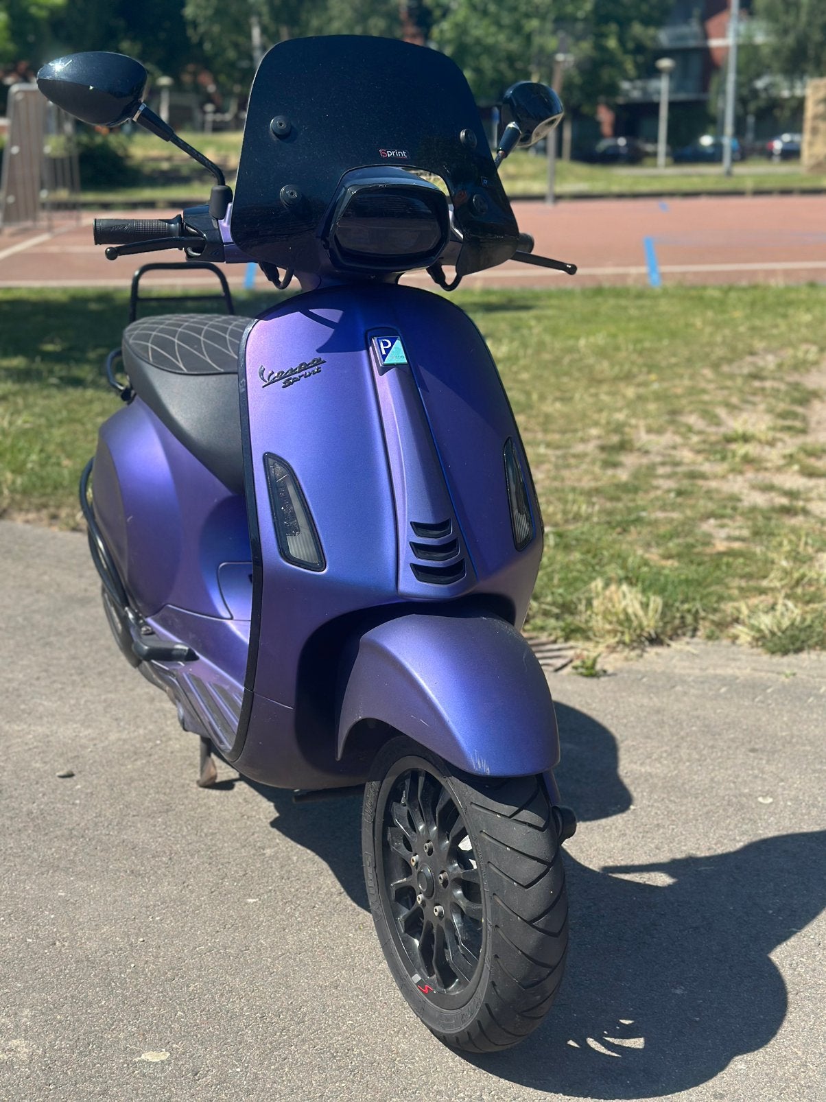 Vespa sprint 2021 25km/h full option!, Fietsen en Brommers, Scooters | Vespa, Ophalen, Overige modellen, Zo goed als nieuw, Benzine