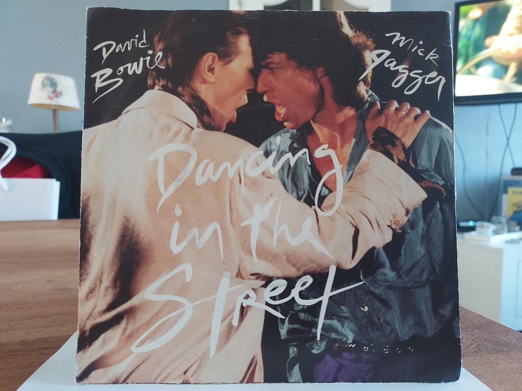 7" Single David Bowie & Mick Jagger - Dancing In The Street, Gebruikt, 7 inch, Ophalen of Verzenden, Pop