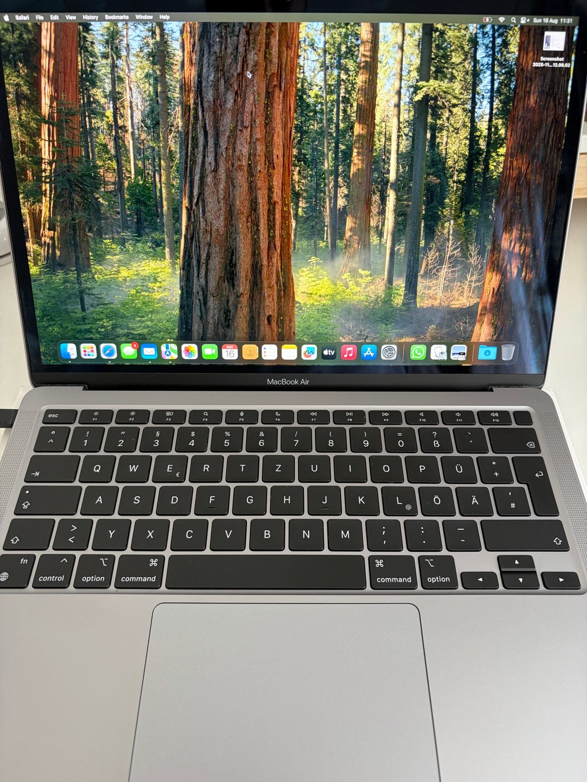 Foto 4 van MacBook Air M1 2020 – 13”, 256GB, 8GB RAM
